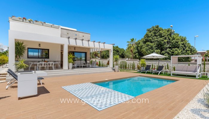 Te koop - Huis - Vrijstaande Villa - Rojales - Ciudad Quesada