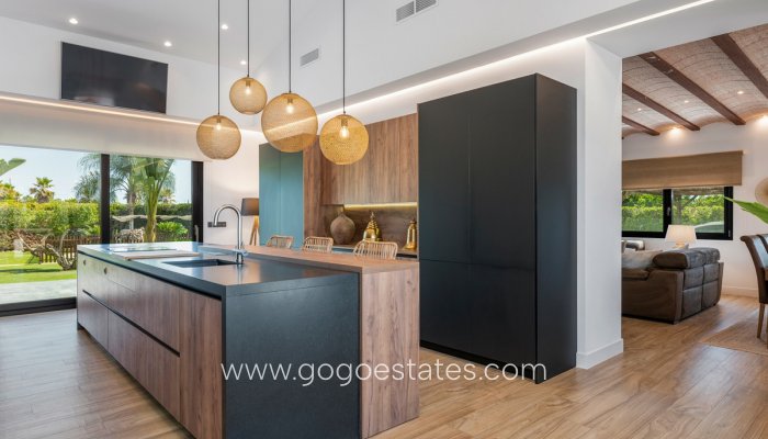 Te koop - Huis - Vrijstaande Villa - Elche - Elche Centro