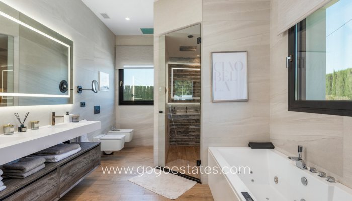 Te koop - Huis - Vrijstaande Villa - Elche - Elche Centro