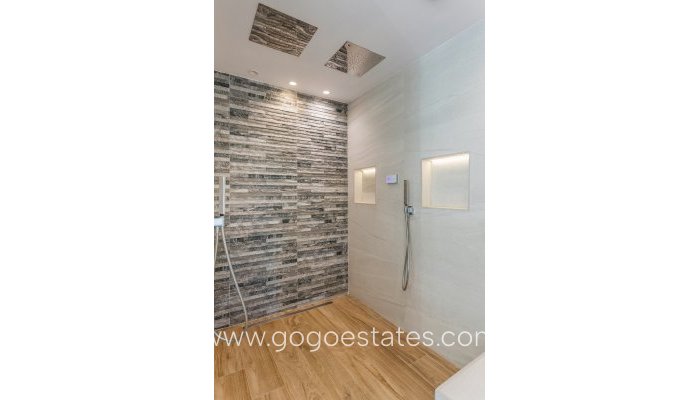 Te koop - Huis - Vrijstaande Villa - Elche - Elche Centro