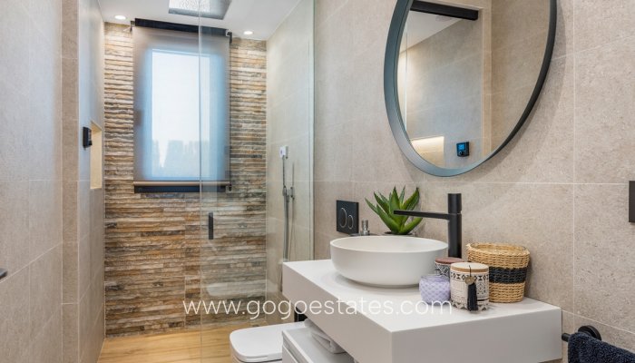 Te koop - Huis - Vrijstaande Villa - Elche - Elche Centro