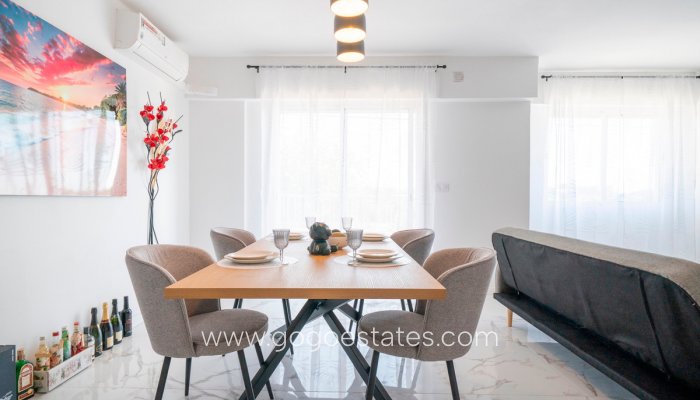 Te koop - Appartement - Appartement op de middelste verdieping - Orihuela - Punta Prima