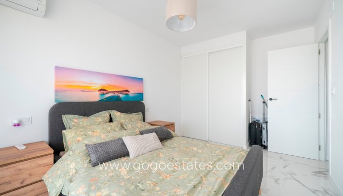 Te koop - Appartement - Appartement op de middelste verdieping - Orihuela - Punta Prima