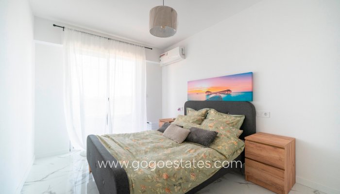 Te koop - Appartement - Appartement op de middelste verdieping - Orihuela - Punta Prima