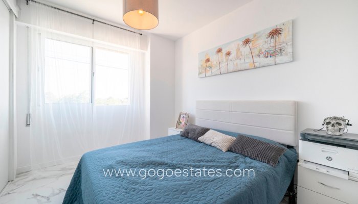 Te koop - Appartement - Appartement op de middelste verdieping - Orihuela - Punta Prima