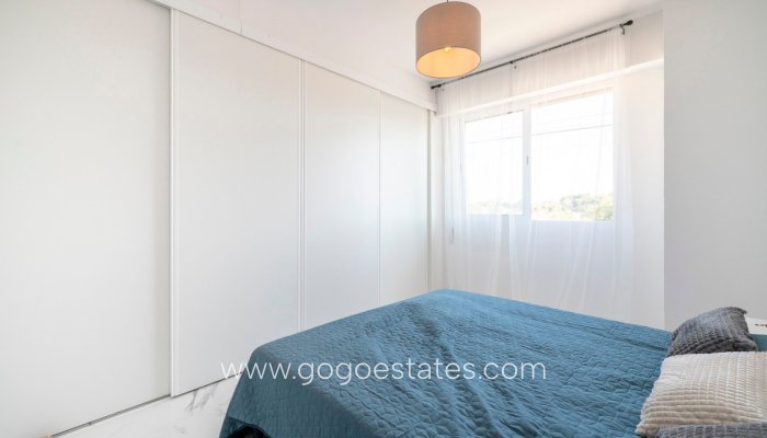 Te koop - Appartement - Appartement op de middelste verdieping - Orihuela - Punta Prima