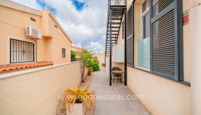 Te koop - Huis - Vrijstaande Villa - Rojales - Rojales Centro