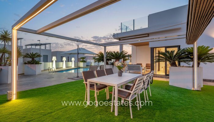 Te koop - Huis - Vrijstaande Villa - Orihuela - Villamartin