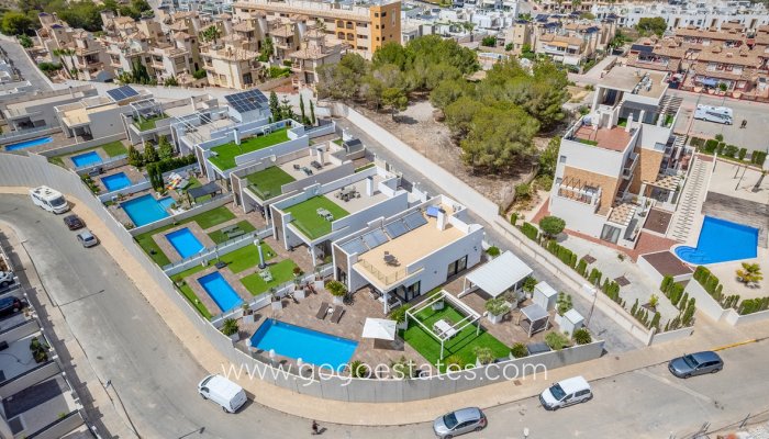 Te koop - Huis - Vrijstaande Villa - Orihuela - Villamartin