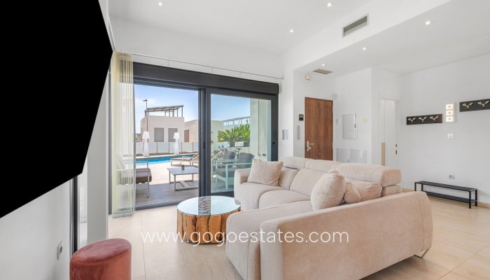 Te koop - Huis - Vrijstaande Villa - Orihuela - Villamartin