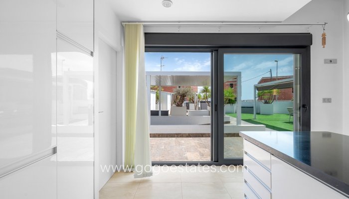 Te koop - Huis - Vrijstaande Villa - Orihuela - Villamartin