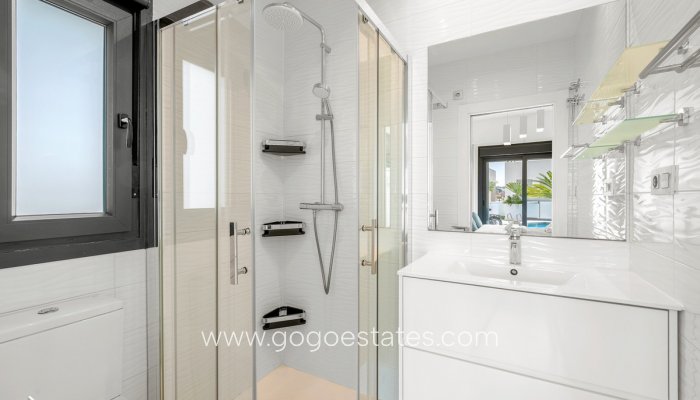 Te koop - Huis - Vrijstaande Villa - Orihuela - Villamartin