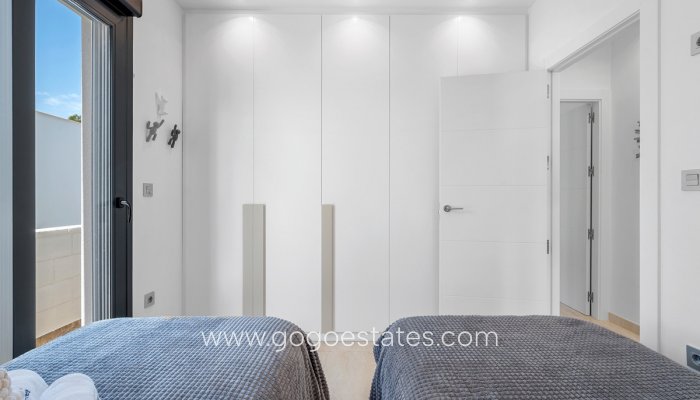 Te koop - Huis - Vrijstaande Villa - Orihuela - Villamartin