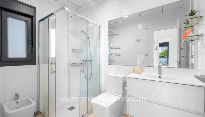 Te koop - Huis - Vrijstaande Villa - Orihuela - Villamartin