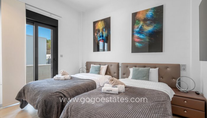 Te koop - Huis - Vrijstaande Villa - Orihuela - Villamartin