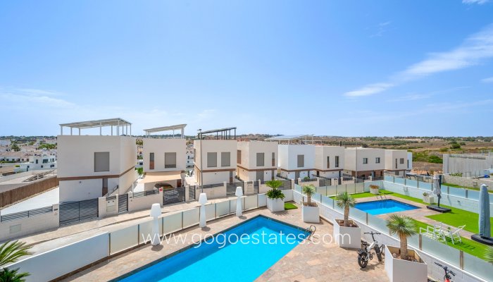 Te koop - Huis - Vrijstaande Villa - Orihuela - Villamartin