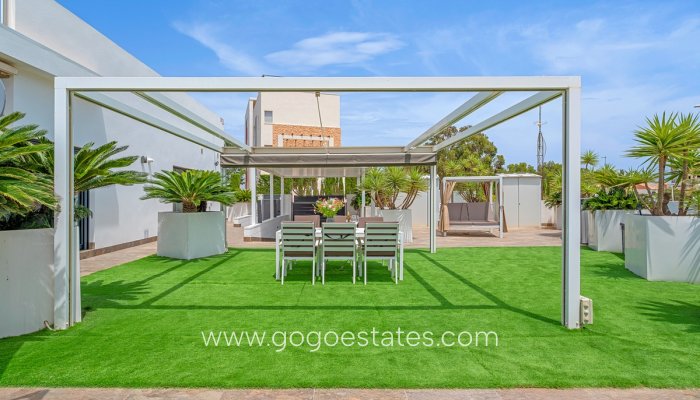 Te koop - Huis - Vrijstaande Villa - Orihuela - Villamartin