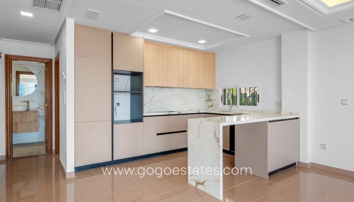 Te koop - Huis - Vrijstaande Villa - Torrevieja - Torrevieja Centro