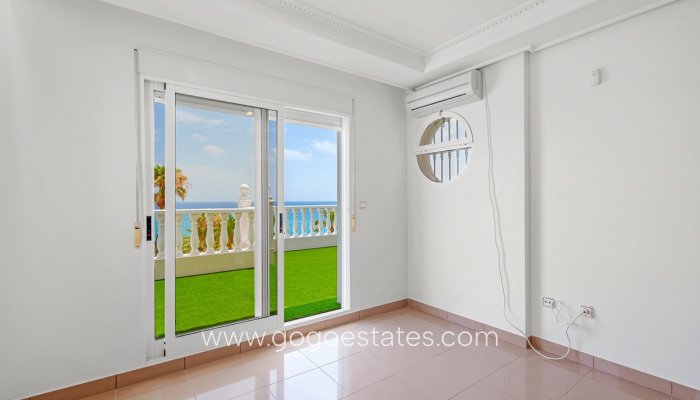 Te koop - Huis - Vrijstaande Villa - Torrevieja - Torrevieja Centro