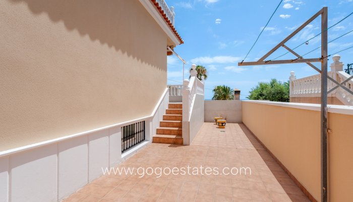 Te koop - Huis - Vrijstaande Villa - Torrevieja - Torrevieja Centro