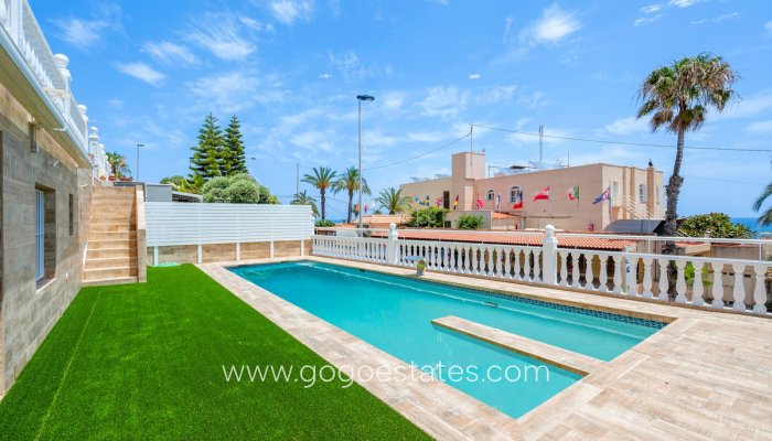 Te koop - Huis - Vrijstaande Villa - Torrevieja - Torrevieja Centro