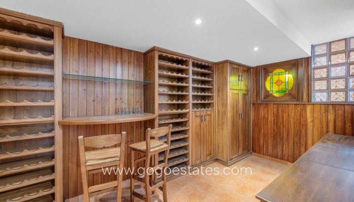 Te koop - Huis - Vrijstaande Villa - Torrevieja - Torrevieja Centro