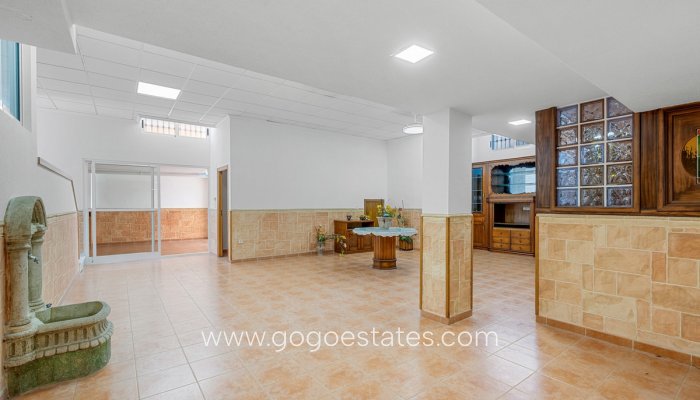 Te koop - Huis - Vrijstaande Villa - Torrevieja - Torrevieja Centro