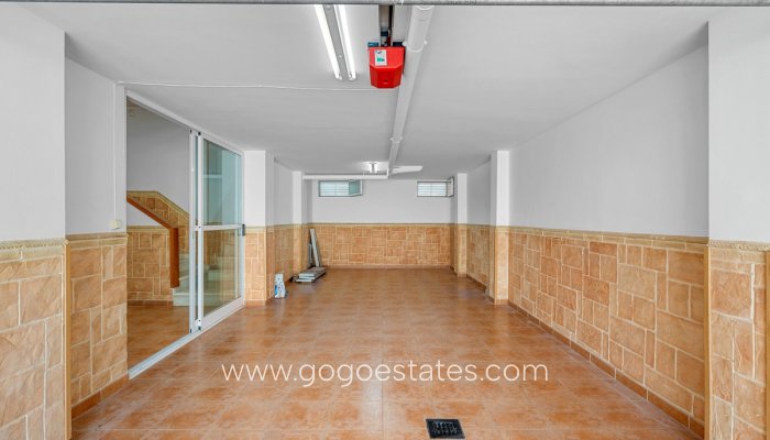 Te koop - Huis - Vrijstaande Villa - Torrevieja - Torrevieja Centro