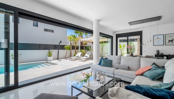 Te koop - Huis - Vrijstaande Villa - Guardamar del Segura - Guardamar del Segura Centro