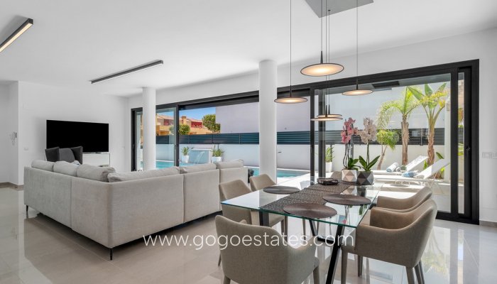 Te koop - Huis - Vrijstaande Villa - Guardamar del Segura - Guardamar del Segura Centro