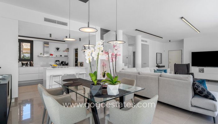 Te koop - Huis - Vrijstaande Villa - Guardamar del Segura - Guardamar del Segura Centro