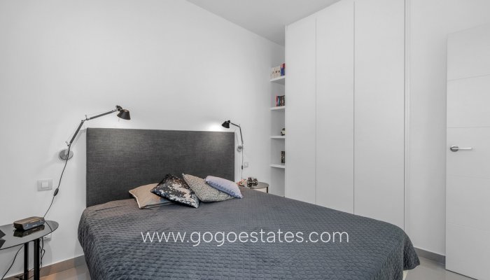 Te koop - Huis - Vrijstaande Villa - Guardamar del Segura - Guardamar del Segura Centro