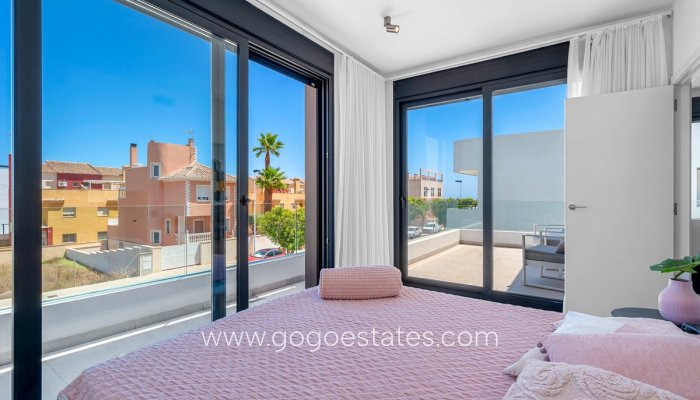 Te koop - Huis - Vrijstaande Villa - Guardamar del Segura - Guardamar del Segura Centro