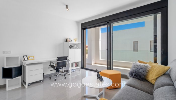 Te koop - Huis - Vrijstaande Villa - Guardamar del Segura - Guardamar del Segura Centro