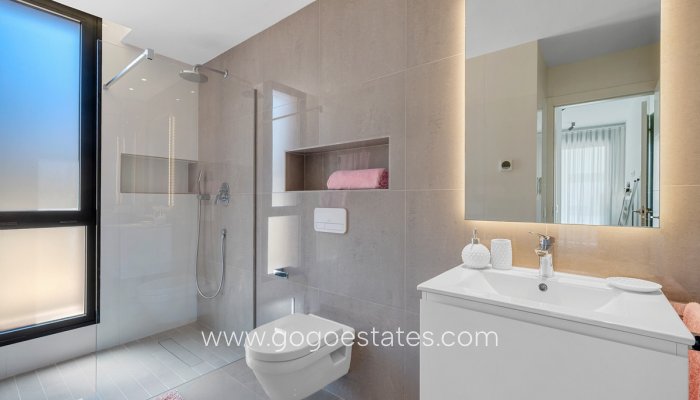 Te koop - Huis - Vrijstaande Villa - Guardamar del Segura - Guardamar del Segura Centro