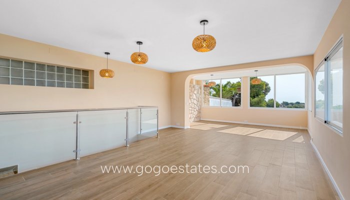 Te koop - Huis - Vrijstaande Villa - La Nucía - La Nucia Centro