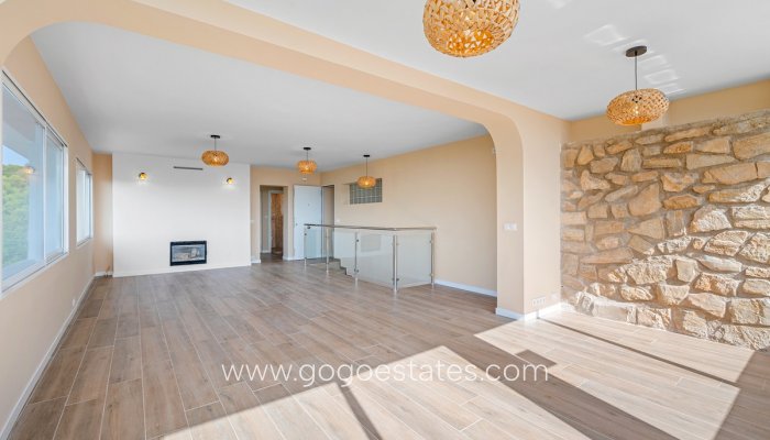 Te koop - Huis - Vrijstaande Villa - La Nucía - La Nucia Centro