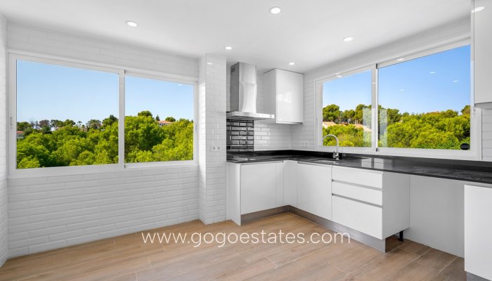 Te koop - Huis - Vrijstaande Villa - La Nucía - La Nucia Centro