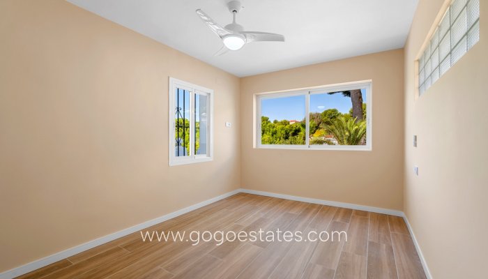 Te koop - Huis - Vrijstaande Villa - La Nucía - La Nucia Centro