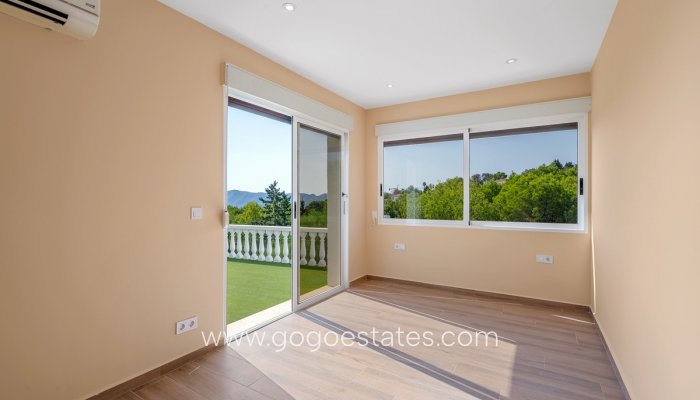 Te koop - Huis - Vrijstaande Villa - La Nucía - La Nucia Centro