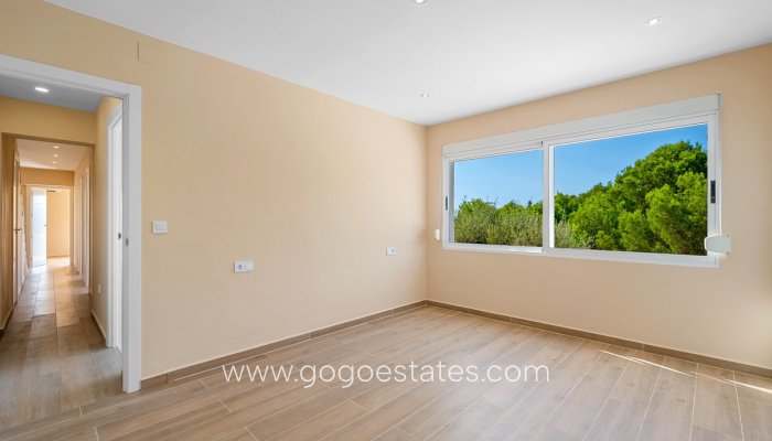 Te koop - Huis - Vrijstaande Villa - La Nucía - La Nucia Centro