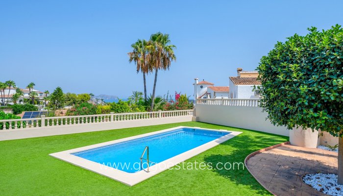 Te koop - Huis - Vrijstaande Villa - Benissa - Benissa Centro