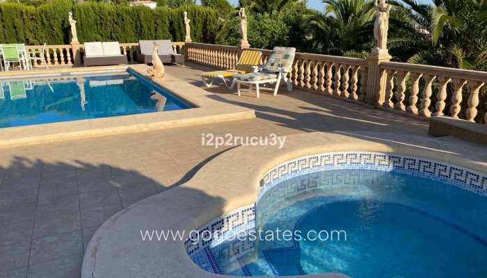 Te koop - Huis - Vrijstaande Villa - Benissa - Benissa Centro