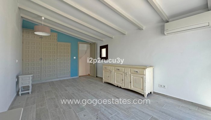 Te koop - Huis - Vrijstaande Villa - Teulada - Moraira