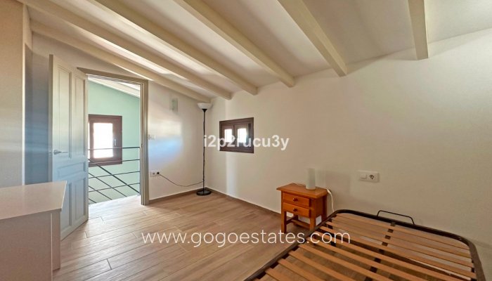 Te koop - Huis - Vrijstaande Villa - Teulada - Moraira