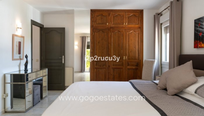 Te koop - Huis - Vrijstaande Villa - Teulada - Moraira