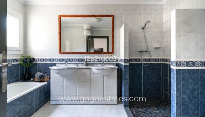 Te koop - Huis - Vrijstaande Villa - Teulada - Moraira