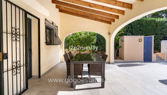 Te koop - Huis - Vrijstaande Villa - Teulada - Moraira