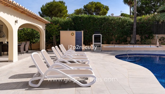 Te koop - Huis - Vrijstaande Villa - Teulada - Moraira
