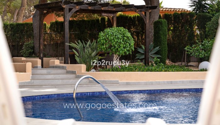 Te koop - Huis - Vrijstaande Villa - Teulada - Moraira